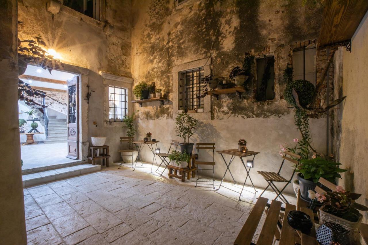 فندق History House Moja Ti 1830 In Old Town Senj سينج المظهر الخارجي الصورة